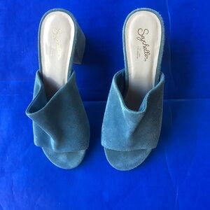 Seychelles Teal Suede heeled shoes, size 7.5